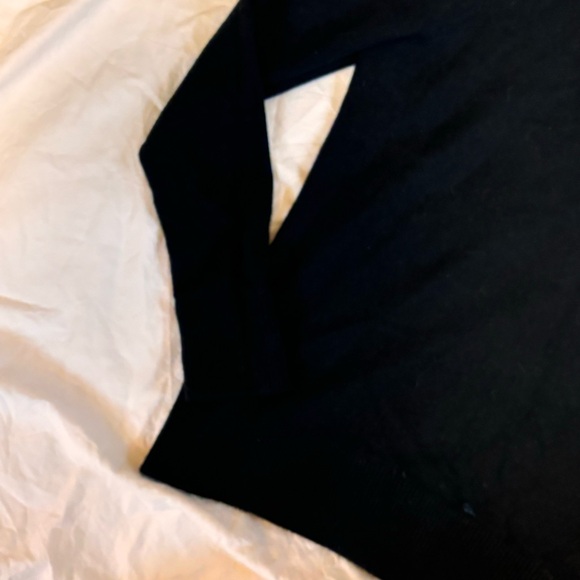 Lands End 💯 cashmere sweater  / black/  turtle neck / Medium - Picture 6 of 7